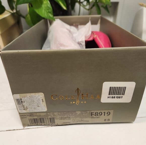NIB Cole Haan women's shoes - Picture 4 of 4